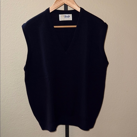 VTG Pringle of Scotland 100% Lambswool Men's V-Neck Sweater Vest